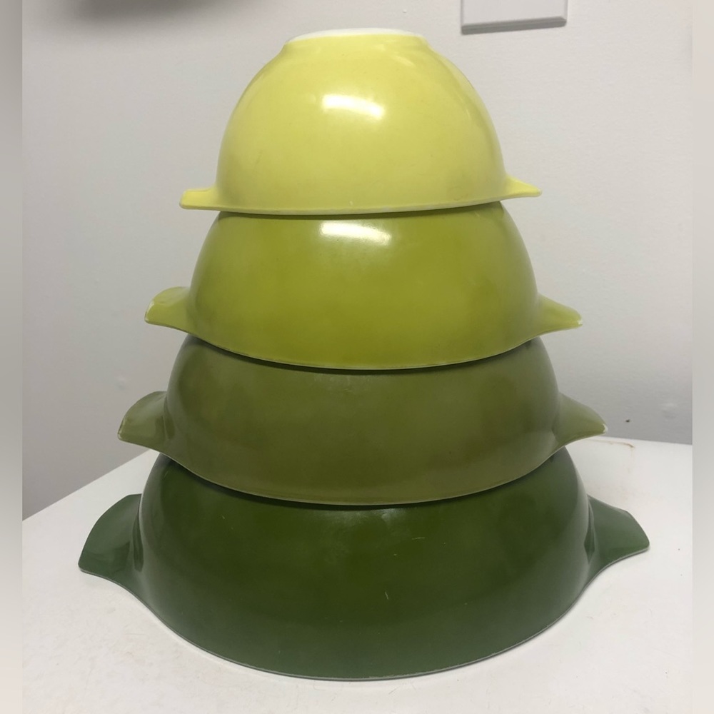 Vintage PYREX Verde Green Cinderella Nesting Mixing Bowls Set Avocado 441 - 444